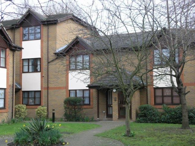 Photo of lot 12 Manor House, Manor Vale, Brentford, Middlesex TW8 9JB