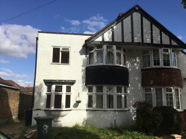 Photo of lot 8 Farndale Crescent, Greenford, Middlesex UB6 9LJ