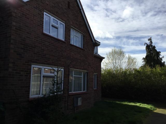 Photo of 27 Broomfield, Guildford