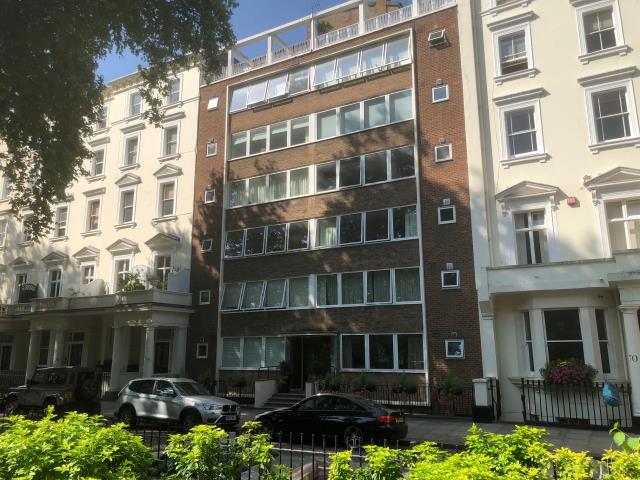 Photo of lot Flat 4 St Georges House, 72-74 St Georges Square, London SW1V 3QU