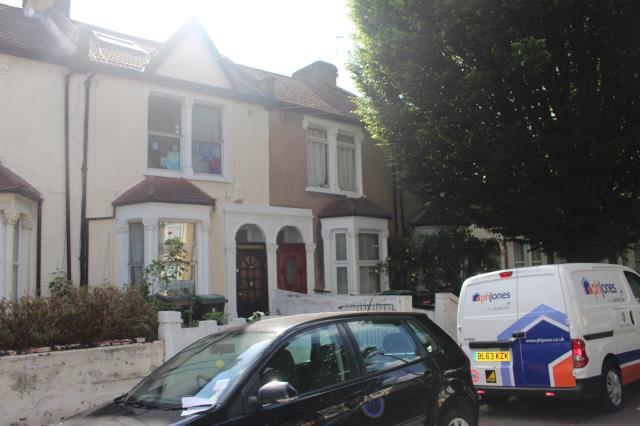 Photo of lot 37 Greenfield Road, Seven Sisters, London N15 5EP