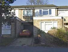 Photo of 3 Ratcliffe Cl, Uxbridge, Middlesex, UB8