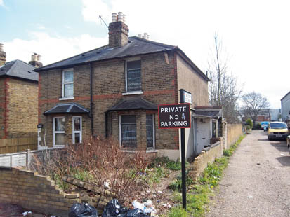 Photo of lot Oak Cottage, 158 HounslowRoad, Hanworth,Middlesex TW13 6AA TW13 6AA