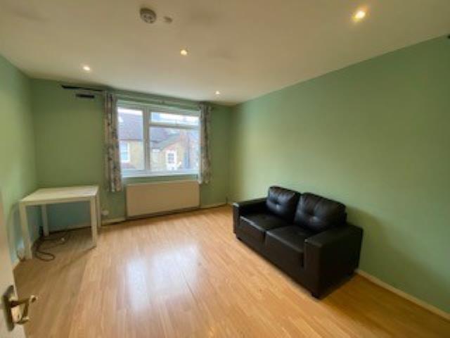 Photo of 19b Mitcham Lane, Streatham, London