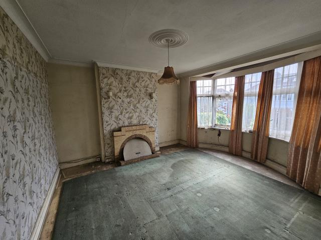 Photo of 28 Courthouse Road, North Finchley, London