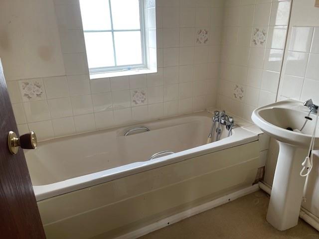 Photo of 4 Heather Walk, Aylesbury, Buckinghamshire