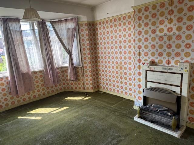 Photo of 28 Oakwood Crescent, Greenford, Middlesex