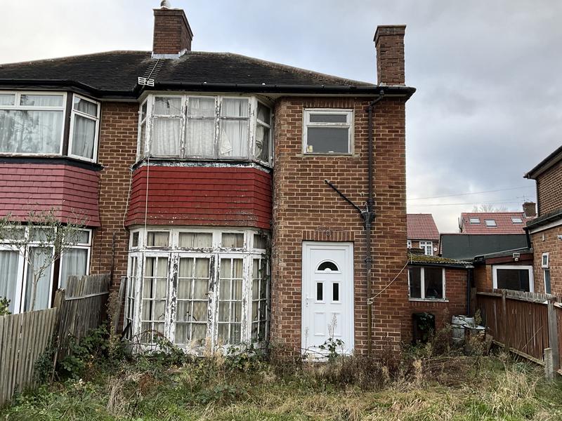 Photo of 28 Oakwood Crescent, Greenford, Middlesex