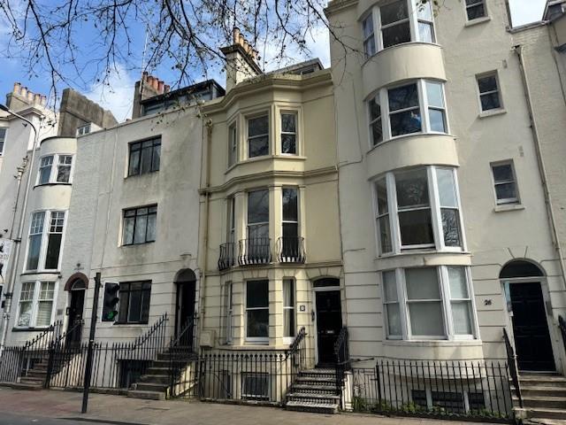 Photo of lot Flat 3, 25 Grand Parade, Brighton, East Sussex BN2 9QB