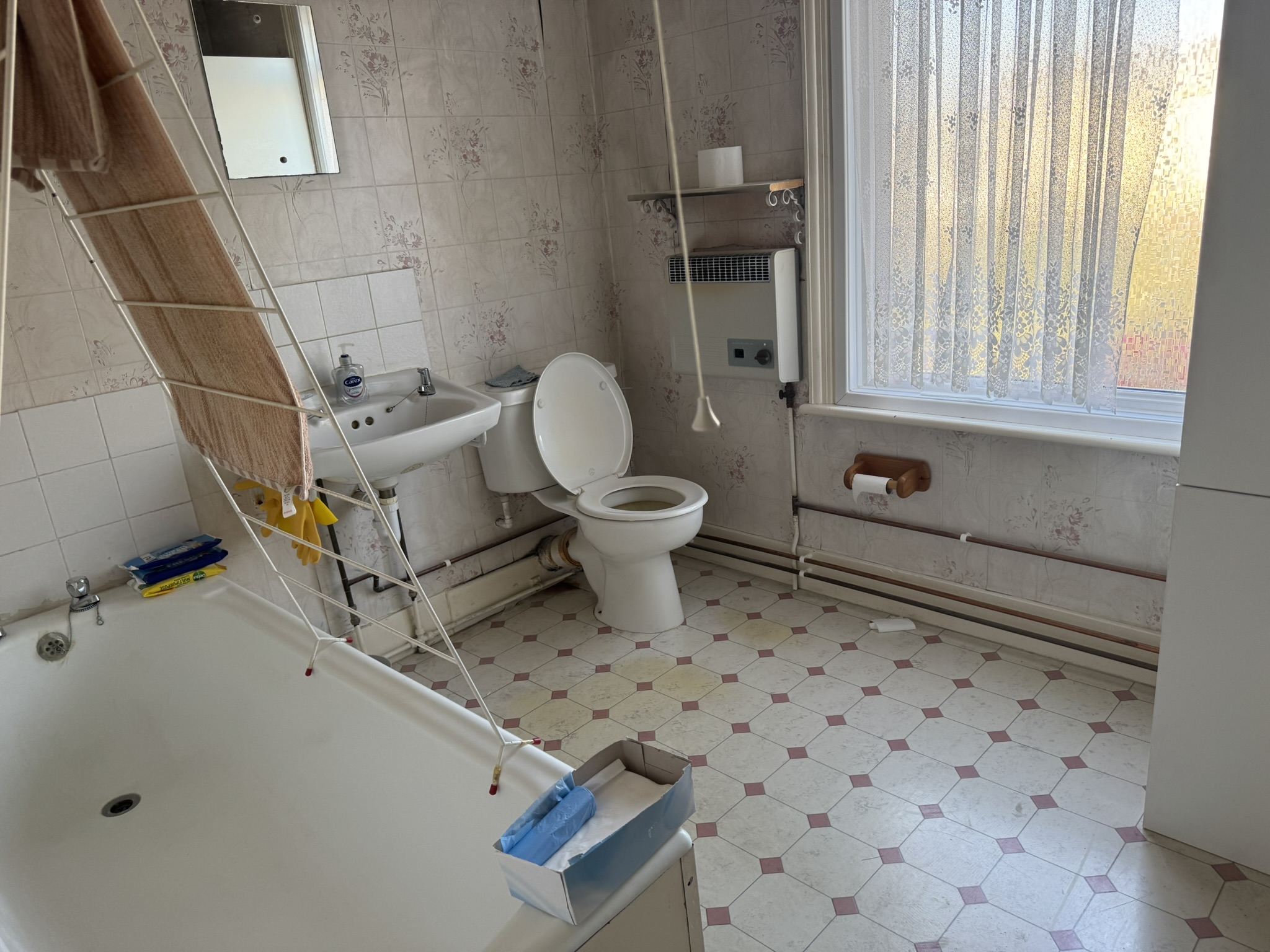 Photo of 98 Princes Road, Watford, Hertfordshire