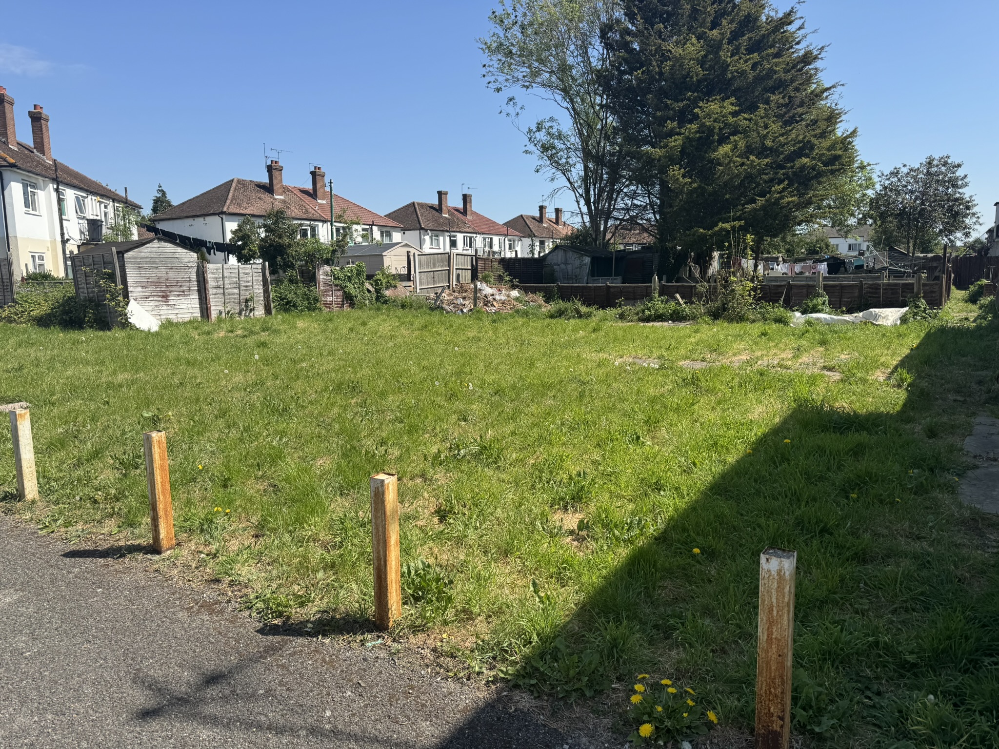 Photo of Land Between 39 & 41 The Crescent, Harlington, Middlesex