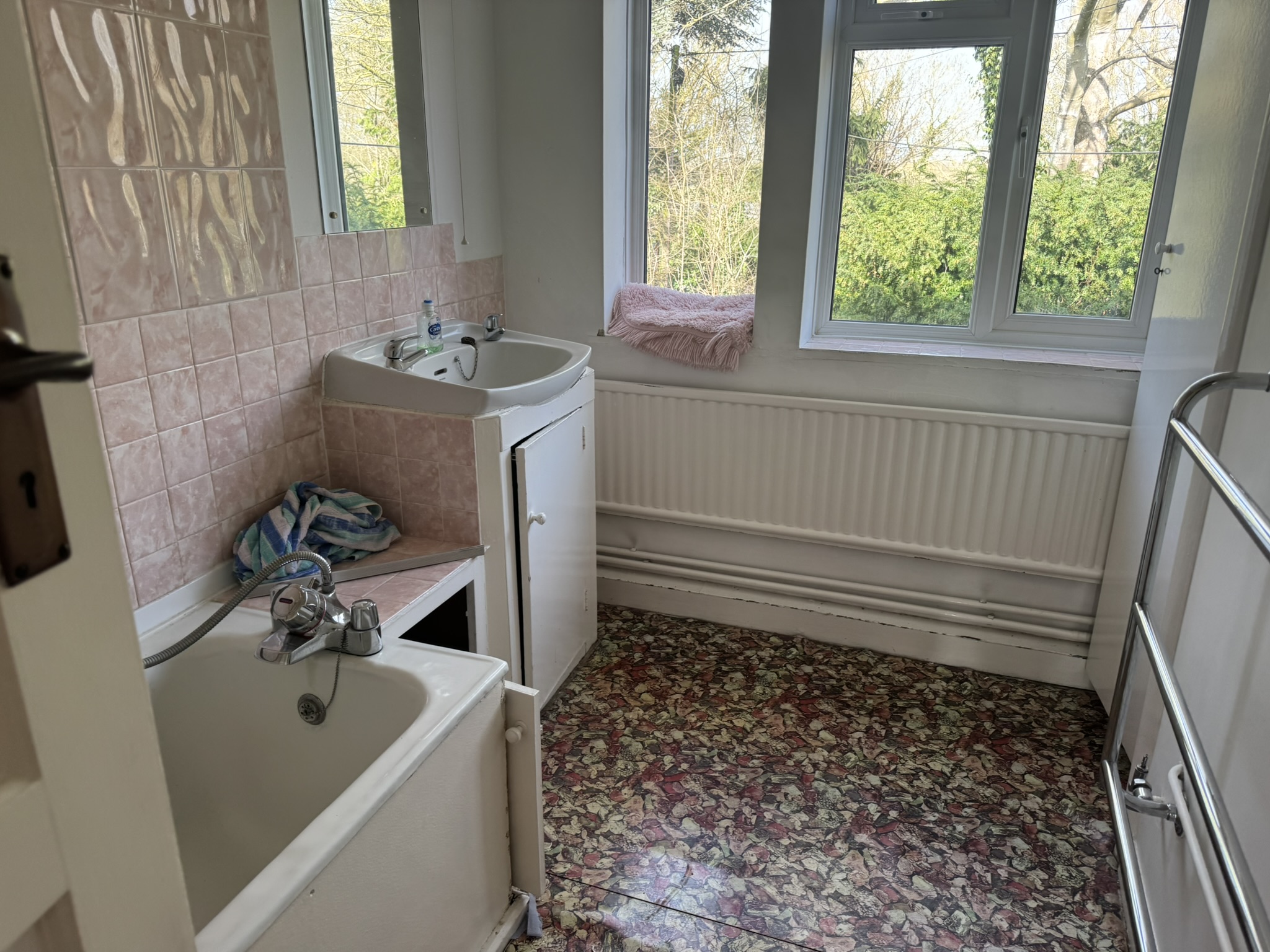Photo of Pumney, 7 Drayton Road, Sutton Courtenay, Abingdon