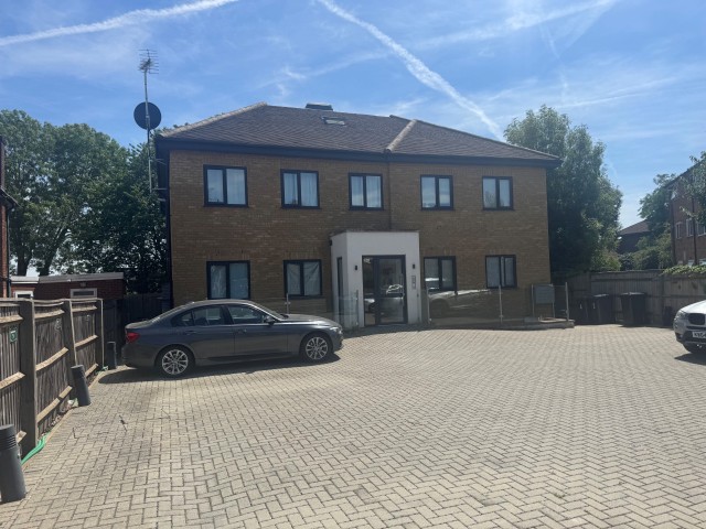 Photo of Flat 6, 53 Long Drive, Ruislip, Middlesex