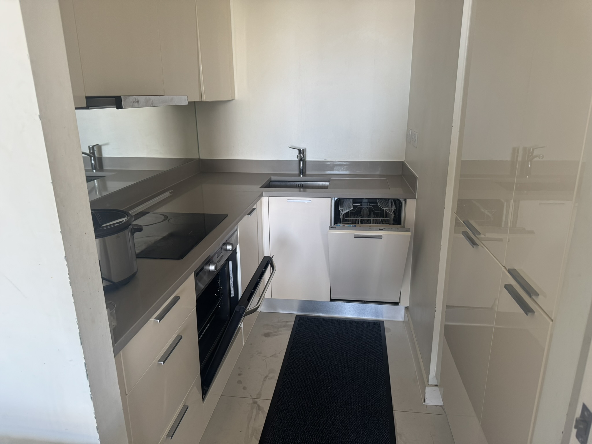 Photo of Flat 626 Vantage Building, Station Approach, Hayes