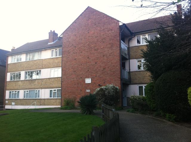 Photo of lot Flat 8, Ash Court 113-115 Burnt Ash Hill, Lee, London SE12 0AH