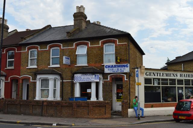 Photo of lot 32 Hanworth Road, Hounslow TW3 1UA