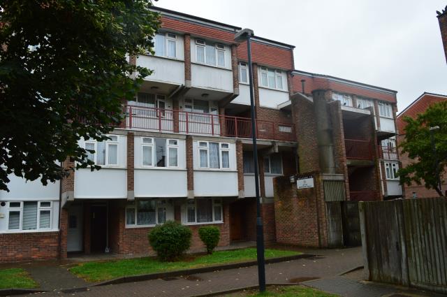 Photo of lot 32 Bentham Walk, Neasden, London NW10 0UG