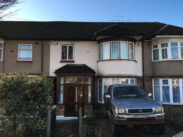 Photo of lot 87 Birbeck Avenue, Greenford, Greater London UB6 8LX