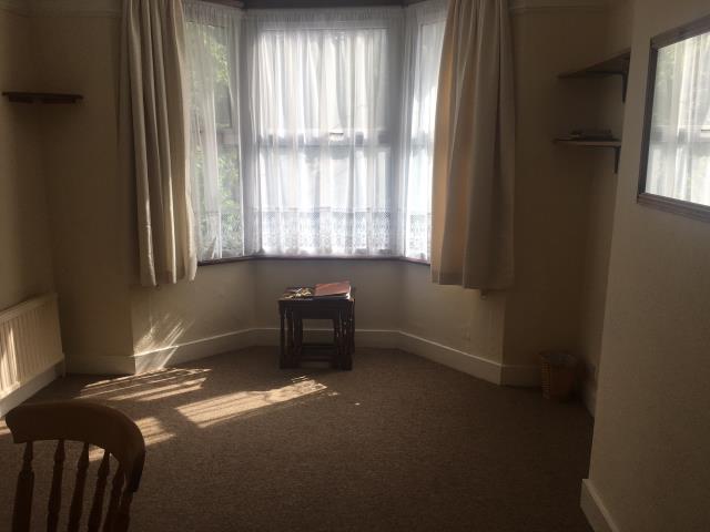 Photo of 55b Priory Avenue, High Wycombe