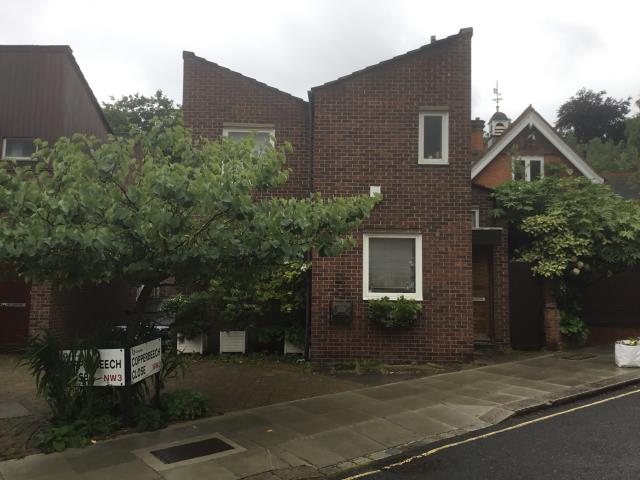 Photo of 4 Copperbeech Close, London