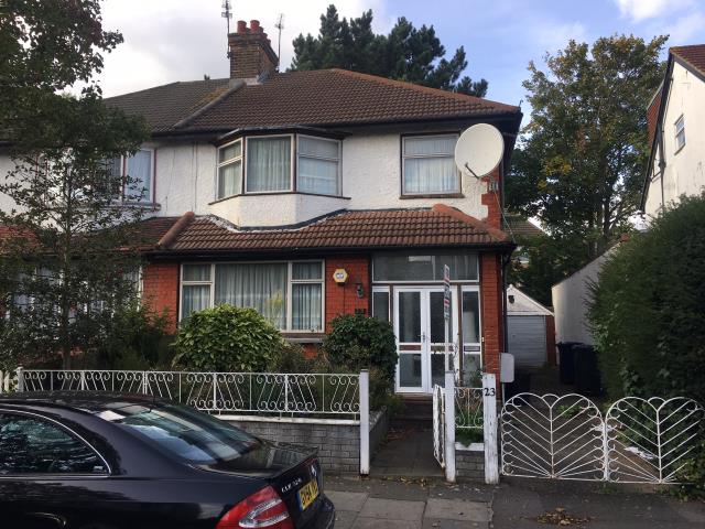 Photo of lot 23 Gunnersbury Crescent, Acton, London W3 9AA