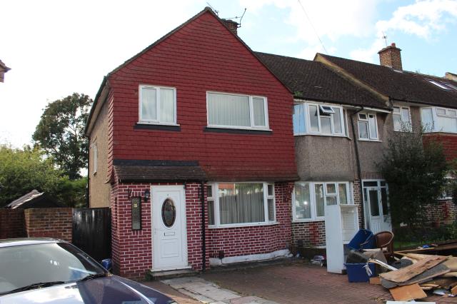 Photo of lot 257 Lincoln Avenue, Twickenham TW2 6NL