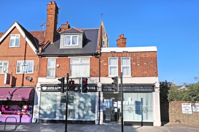 Photo of lot 79b Uxbridge Road, Hanwell, London W7 3ST