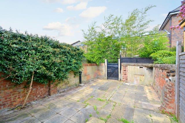 Photo of 31 Sunderland Road, Ealing, London