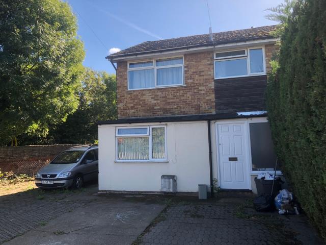 Photo of 1 Poplar Cottages, Trout Road, West Drayton