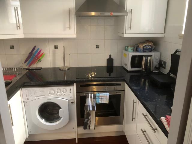 Photo of Flat 4 St Georges House, 72-74 St Georges Square, London