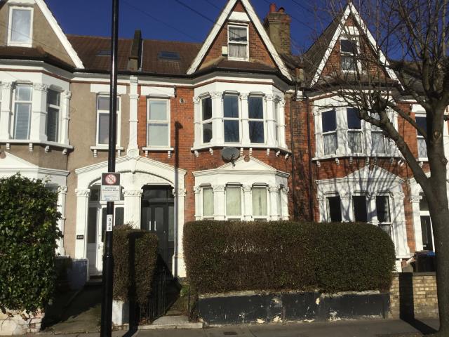 Photo of lot Flat 3, 247 Holmesdale Road, London SE25 6PR