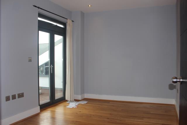 Photo of Flat 4, 1 Witham Road, West Ealing