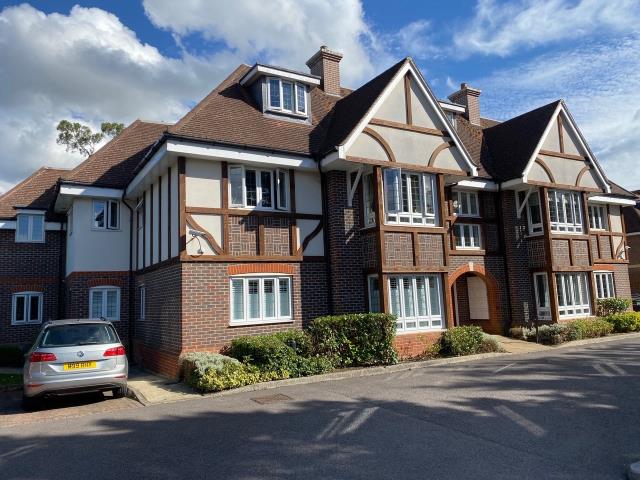 Photo of 8 Knowle Croft, Shoppenhangers Road, Maidenhead