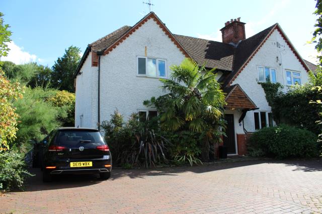 Photo of lot 83 Rucklers Lane, Kings Langley, Hertfordshire WD4 8AX