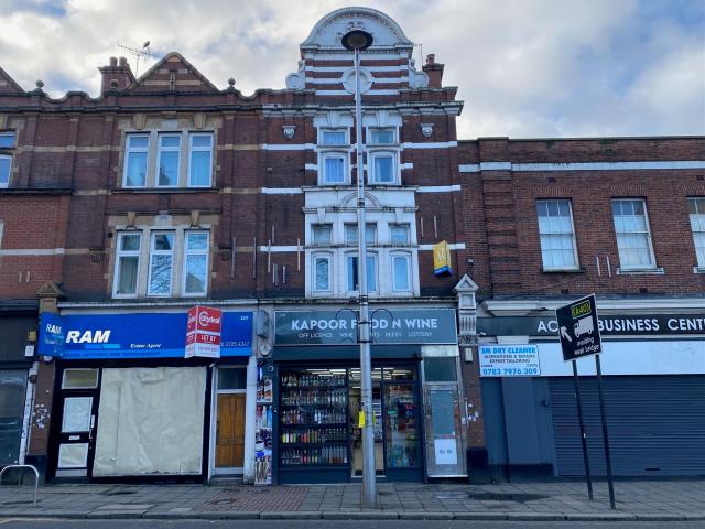 Photo of lot 231 High Street, Acton, London W3 9BY