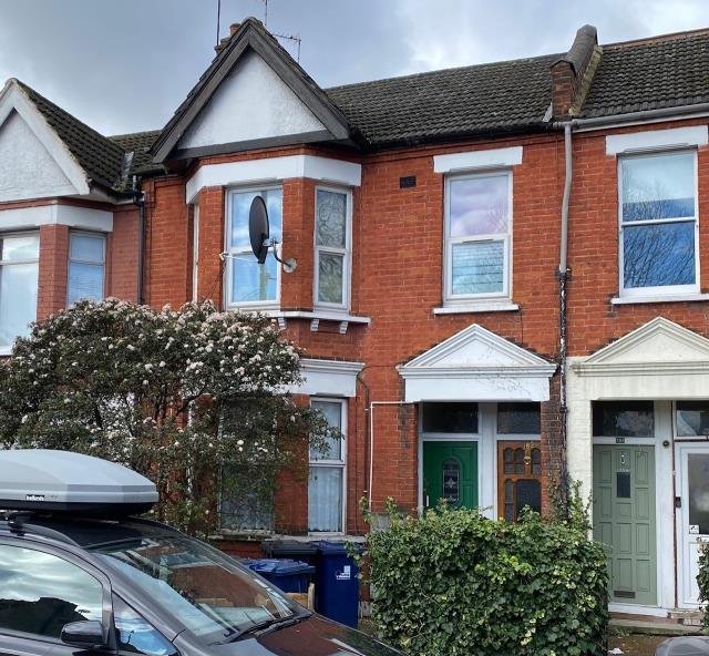 Photo of lot 180 Greenford Avenue, Hanwell, London W7 3QT