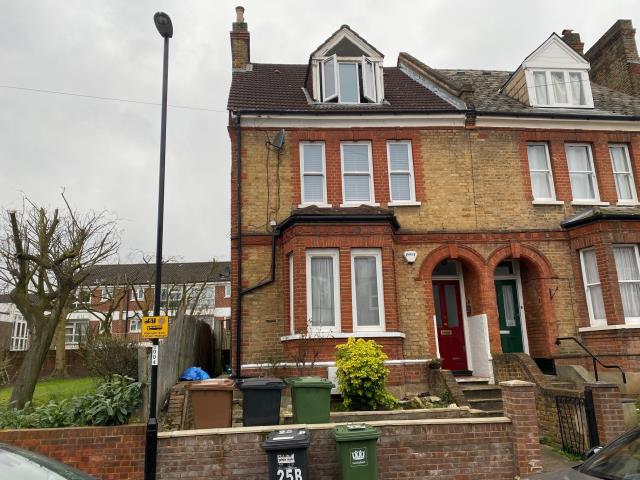 Photo of lot 25a Siddons Road, London SE23 2JH