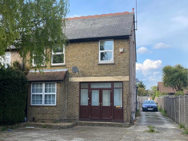 Photo of lot 38 Wood End Green Road, Hayes, Middlesex UB3 2SH