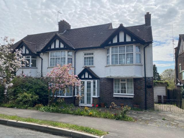 Photo of lot 6 Woodberry Way, Chingford, London E4 7DX