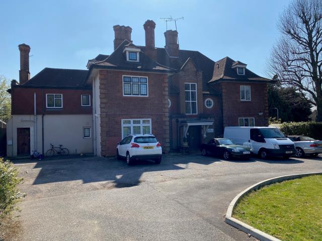 Photo of lot Flat 5, 18 Frithwood Avenue, Northwood, Middlesex HA6 3LX