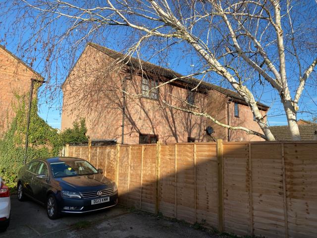 Photo of 25 Rotherfield Close, Theale, Reading
