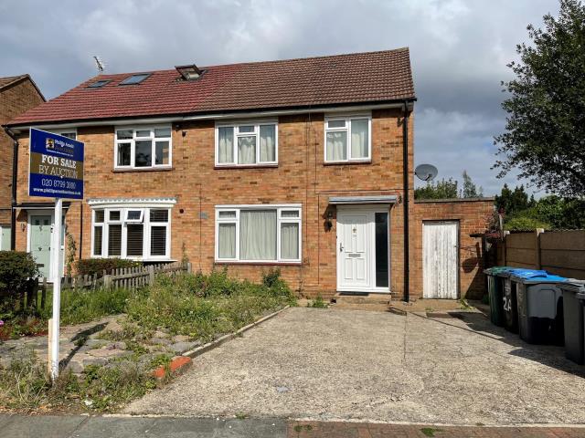 Photo of lot 2a Dobree Avenue, Willesden Green, London NW10 2AG