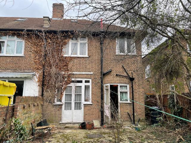 Photo of 25 Selbourne Gardens, Perivale, Middlesex