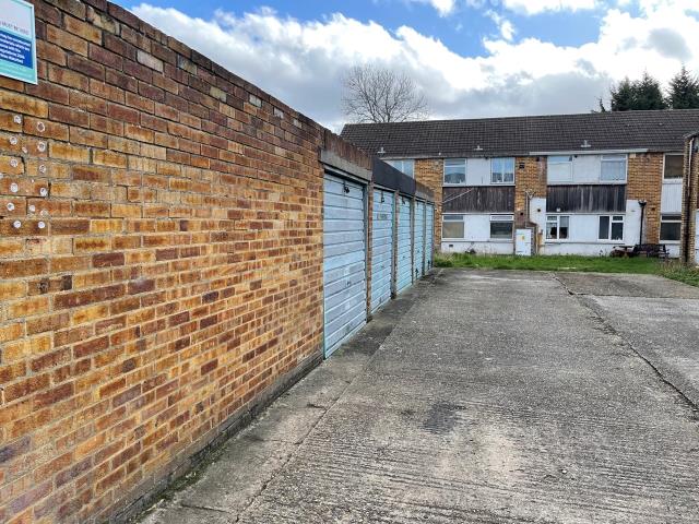 Photo of Yeading Court, Masefield Lane, Hayes, Middlesex