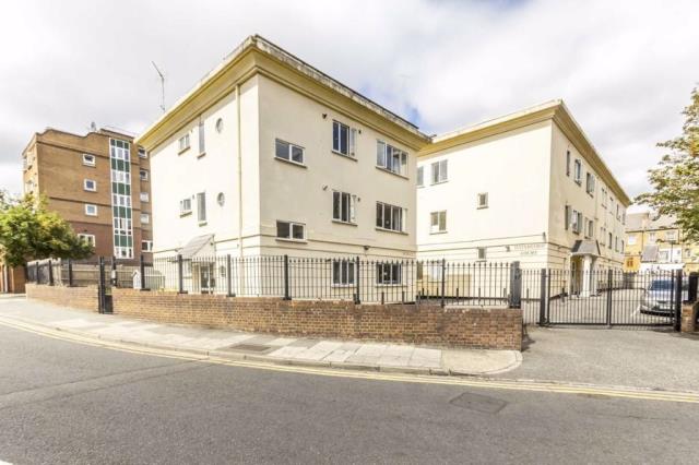 Photo of Flat 12 Waterford Court, Leeland Terrace, Ealing